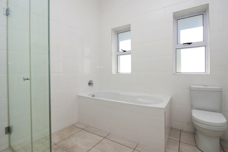 To Let 3 Bedroom Property for Rent in Bluewater Estate Western Cape